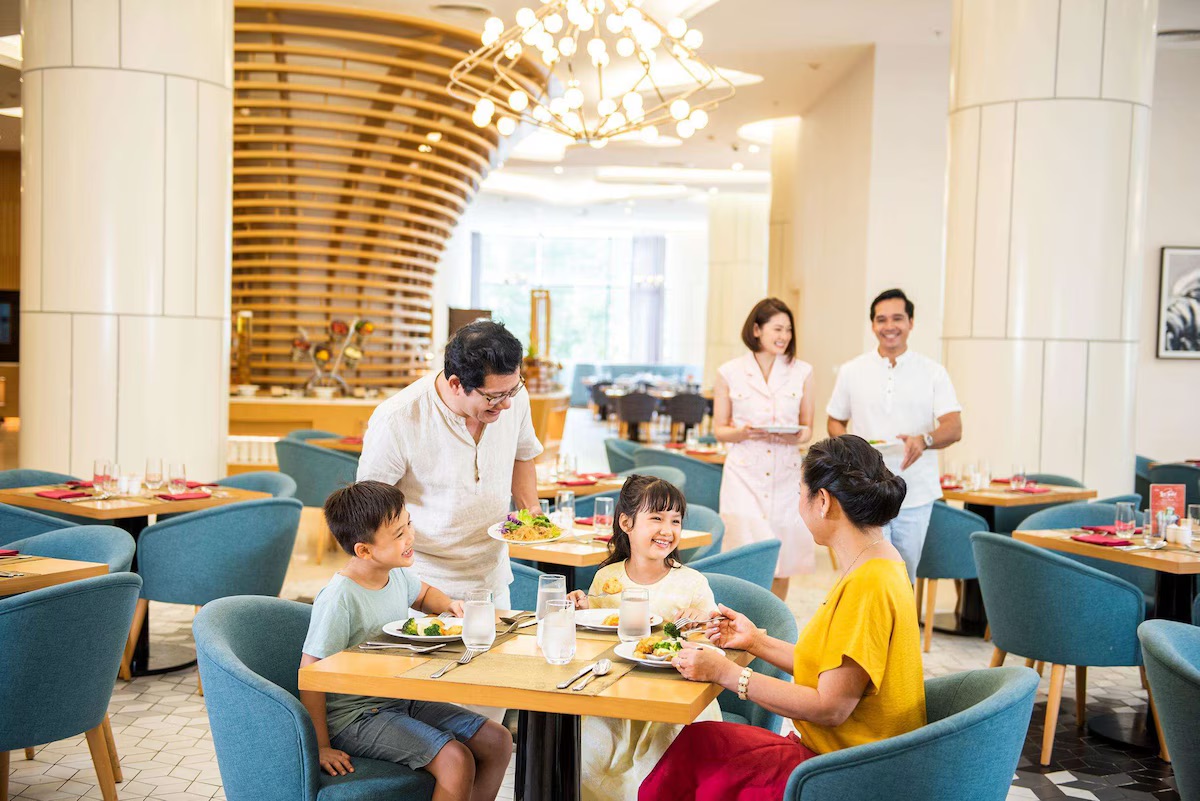 Combo Vinpearl Phú Quốc buffet 3 bữa + Vui chơi Vinwonders và Safari